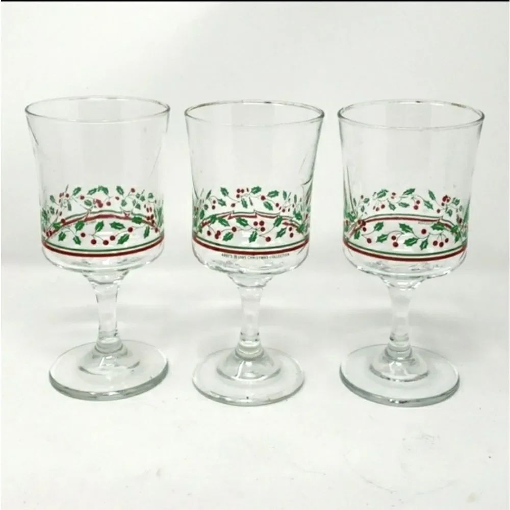Beautiful Vintage Set of 3 Holly Berry Christmas Stemmed Glasses